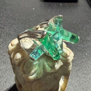 Exquisite Camille Lucie Silver and Green Crystal Geometric Ring Size 9 (1)